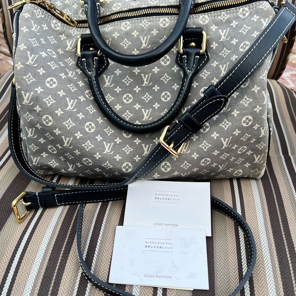 ⛔️SOLD⛔️Louis Vuitton Gray Monogram Women's Bag